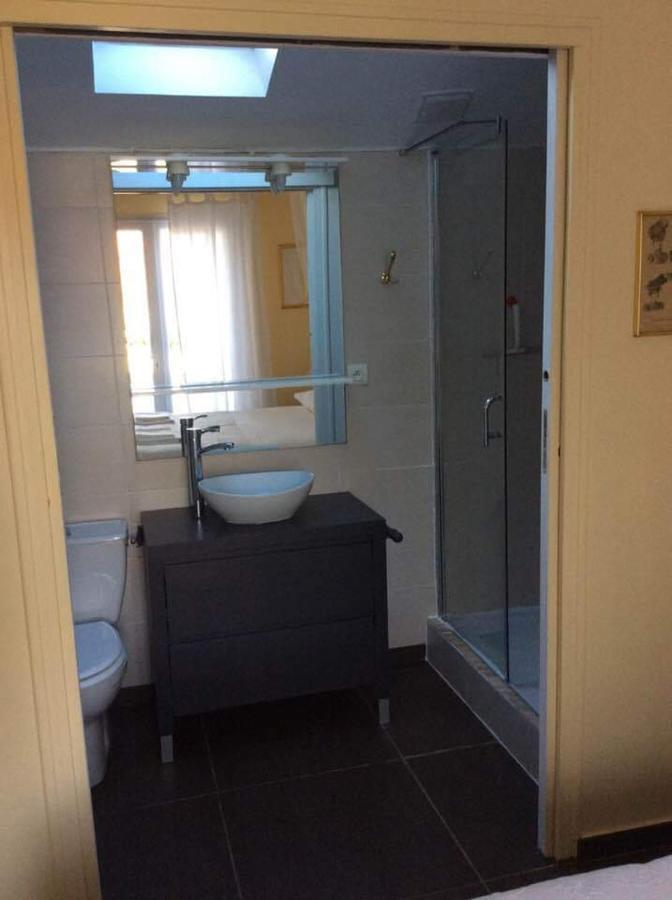 Les Rocailles De La Reine Bed & Breakfast Lamonzie-Montastruc Bagian luar foto