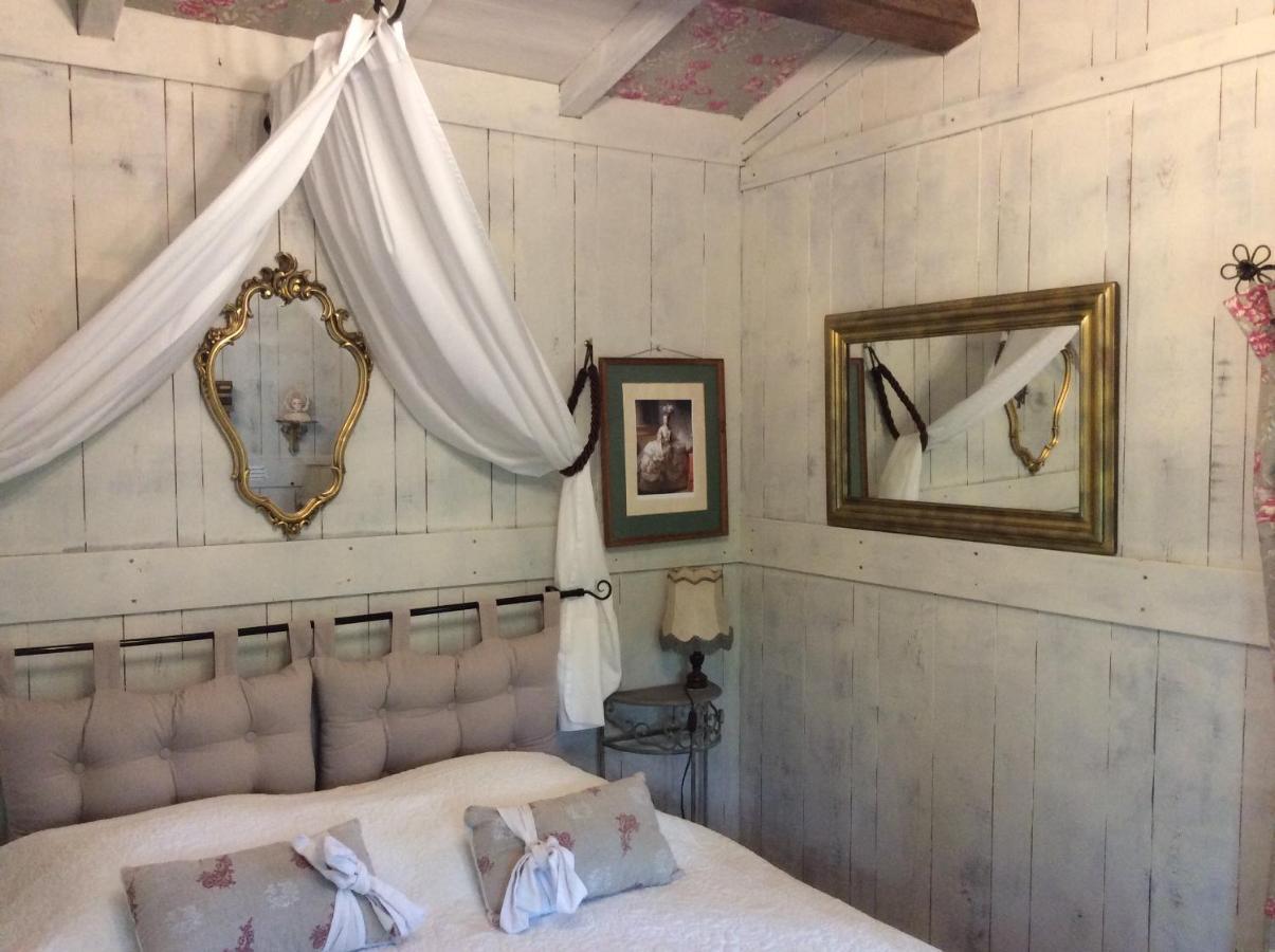 Les Rocailles De La Reine Bed & Breakfast Lamonzie-Montastruc Bagian luar foto