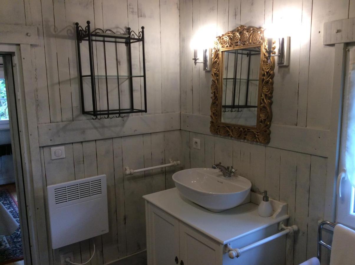 Les Rocailles De La Reine Bed & Breakfast Lamonzie-Montastruc Bagian luar foto