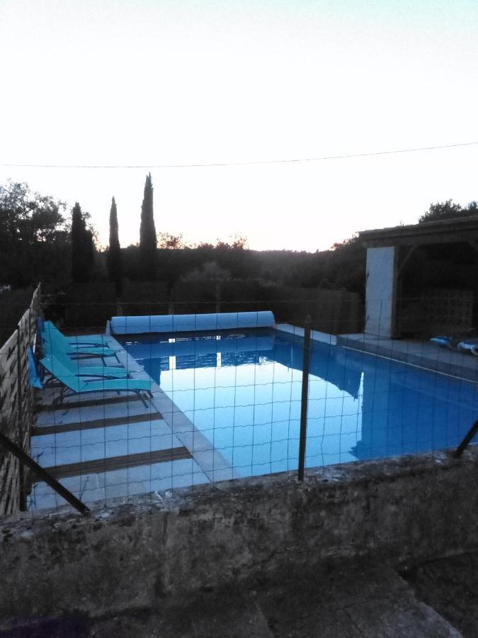 Les Rocailles De La Reine Bed & Breakfast Lamonzie-Montastruc Bagian luar foto